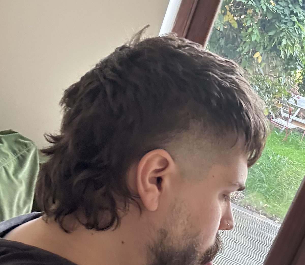 chrlkbrd's tweet photo. can we get a little moment for my haircut? https://t.co/5kHMDCeRYZ