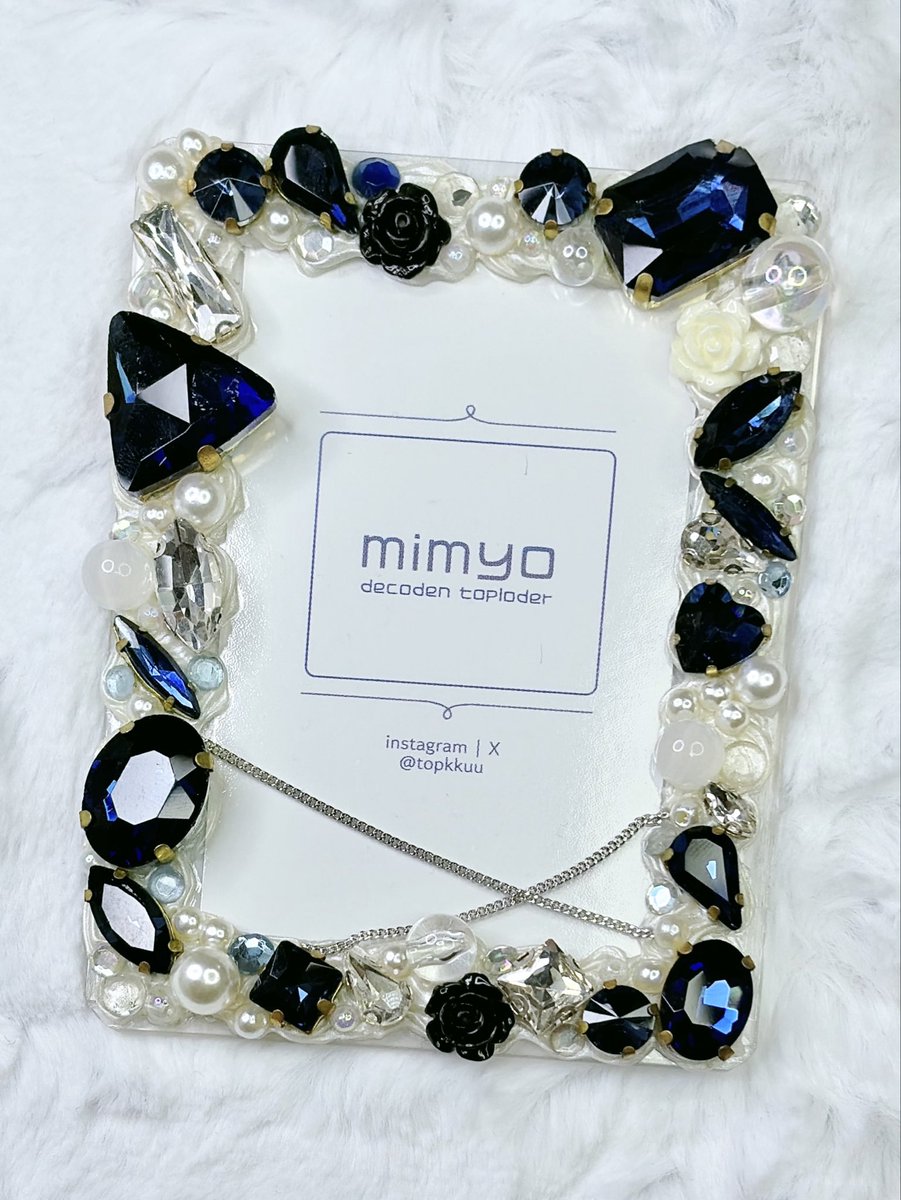 topkkuu's tweet photo. Mimyo 데코덴 탑꾸 마켓 (10月)
https://t.co/DymtdP1Pjr

💙007 sagacity
🤍price : 1.6

#데코덴탑꾸 #탑꾸 #데코덴 #산리오 #탑로더  #커미션 #파샤 #포카 #포카홀더 #보석탑꾸 https://t.co/bNFLiGaez9