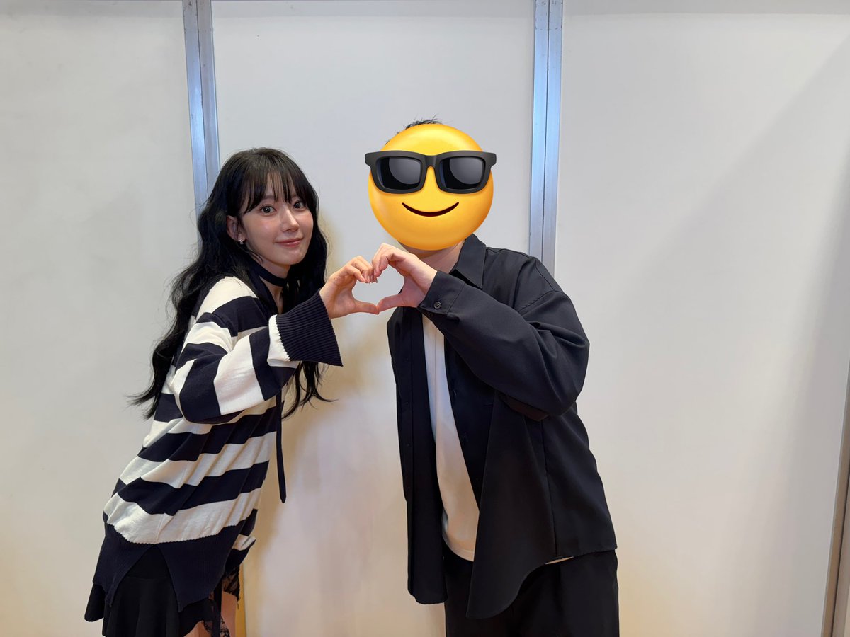 KBT____48's tweet image. 今回はニヤけずに行こうと思ったけど
顔可愛すぎるし、名前呼ばれた瞬間、オタクスマイル出て終わり
#宮脇咲良
#sakura
#2shot