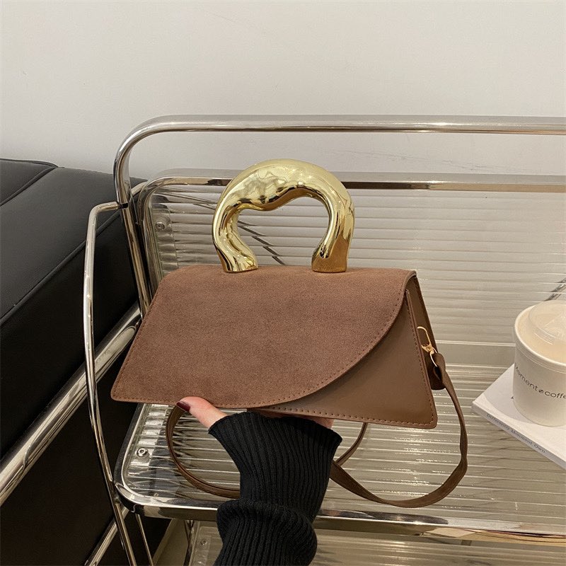 Please follow my new fashion business page <a href="/theokuns_/">The Okuns 👸🏾</a> for easy updates on new quality fashion bags at affordable prices 🤭