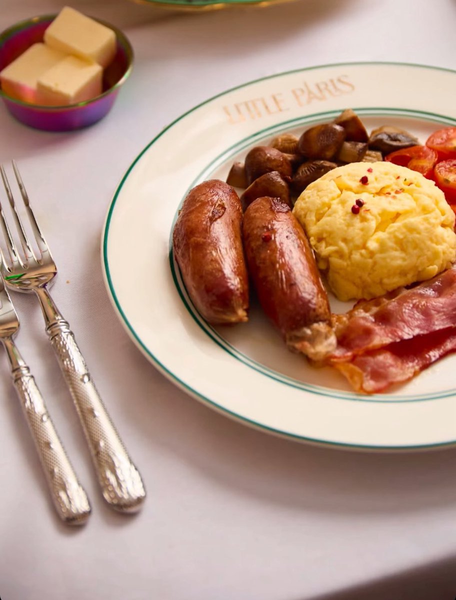 Ade_775's tweet image. It’s breakfast o’clock. What are you having with this? 😋😋