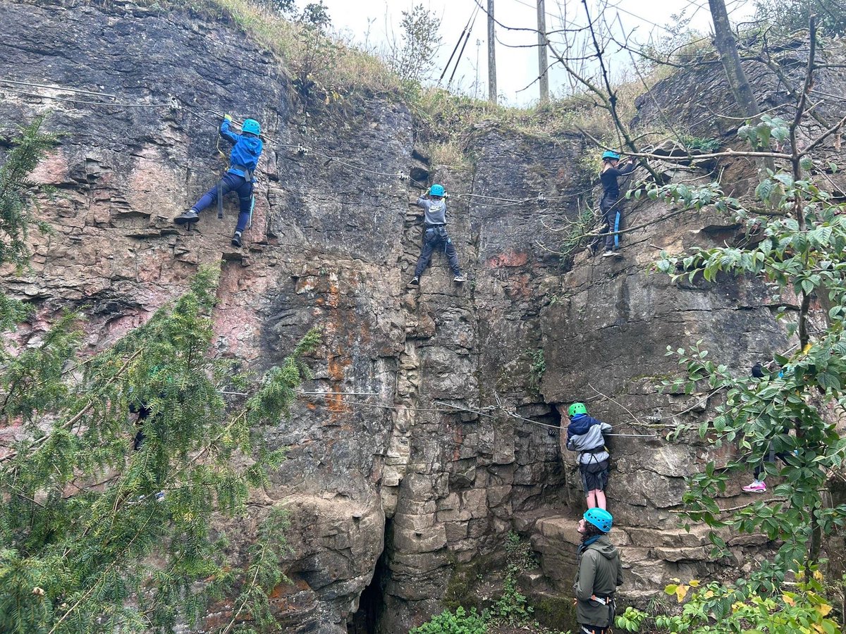 MeaseThe's tweet image. Year 4 had a fantastic time on their residential this week. So proud of their resilience and team work. Thank you to the team @MountCookCentre for looking after us! #partnership #responsibility @satrust_