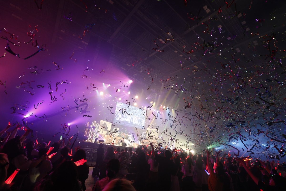 yuma_u_official's tweet image. 🎨 #内田雄馬ツアー2025 神奈川公演 DAY2🎨
 ̄ ̄ ̄ ̄ ̄ ̄ ̄ ̄ ̄ ̄ ̄ ̄ ̄ ̄ ̄ ̄ ̄ ̄ ̄ ̄ ̄
ご来場いただいた皆様ありがとうございました👟
ライブツアーの感想などは是非、
「 #内田雄馬アトリエ 」をつけて
本日18:00にXで投稿してください📲
Red🔴Green🟢Blue🔵Colorful⚪️…