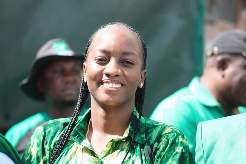 kigogo2014's tweet photo. (Day 44/60 ya kampeni za CCM)

MASUMBWE LEO

Umati wa Wananchi wa Masumbwe Mbogwe Mkoani Geita umejitokeza kwa wingi katika Mkutano wa Kampeni za Mgombea Urais kupitia Chama Cha Mapinduzi (CCM), eneo la Masumbwe ambapo wamesema kilichobaki kwao ni kusubiri siku ya Oktoba 29, 2025 kwenda kutiki kwa kishindo kwa Dkt. Samia na CCM kwani mpaka sasa hawajaona mpinzani wao.

#KigogoMediaUpdates