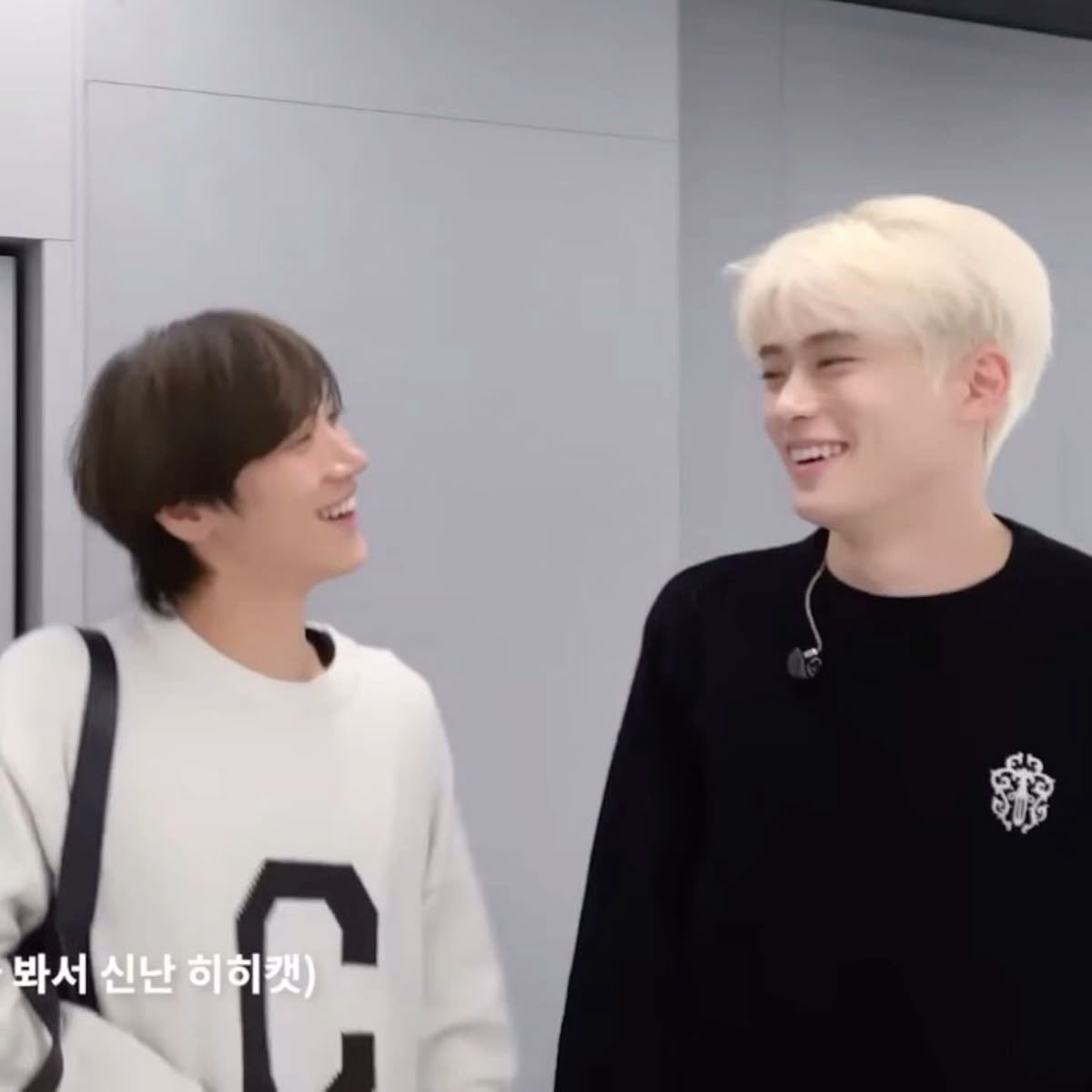 มีจริงหรือ รักแรกพบเพียงสบตาแค่หนึ่งครั้ง