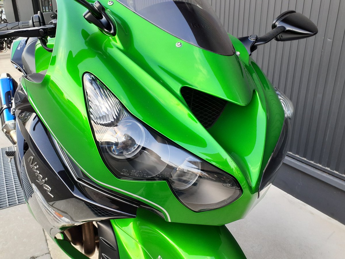 Kawasaki_202010's tweet image. ぜひおすすめしたい中古車が入庫しました! Ninja ZX-14R High Grade 2016年モデル いまや新車では手に入らない車両となりましたが、今でも個人的には名車リストに入る最高級車です!カワサキのメガスポーツをお探しならぜひご検討いただきたい1台です。
goobike.com/.../8300606B30…
#ZX14R #Ninja