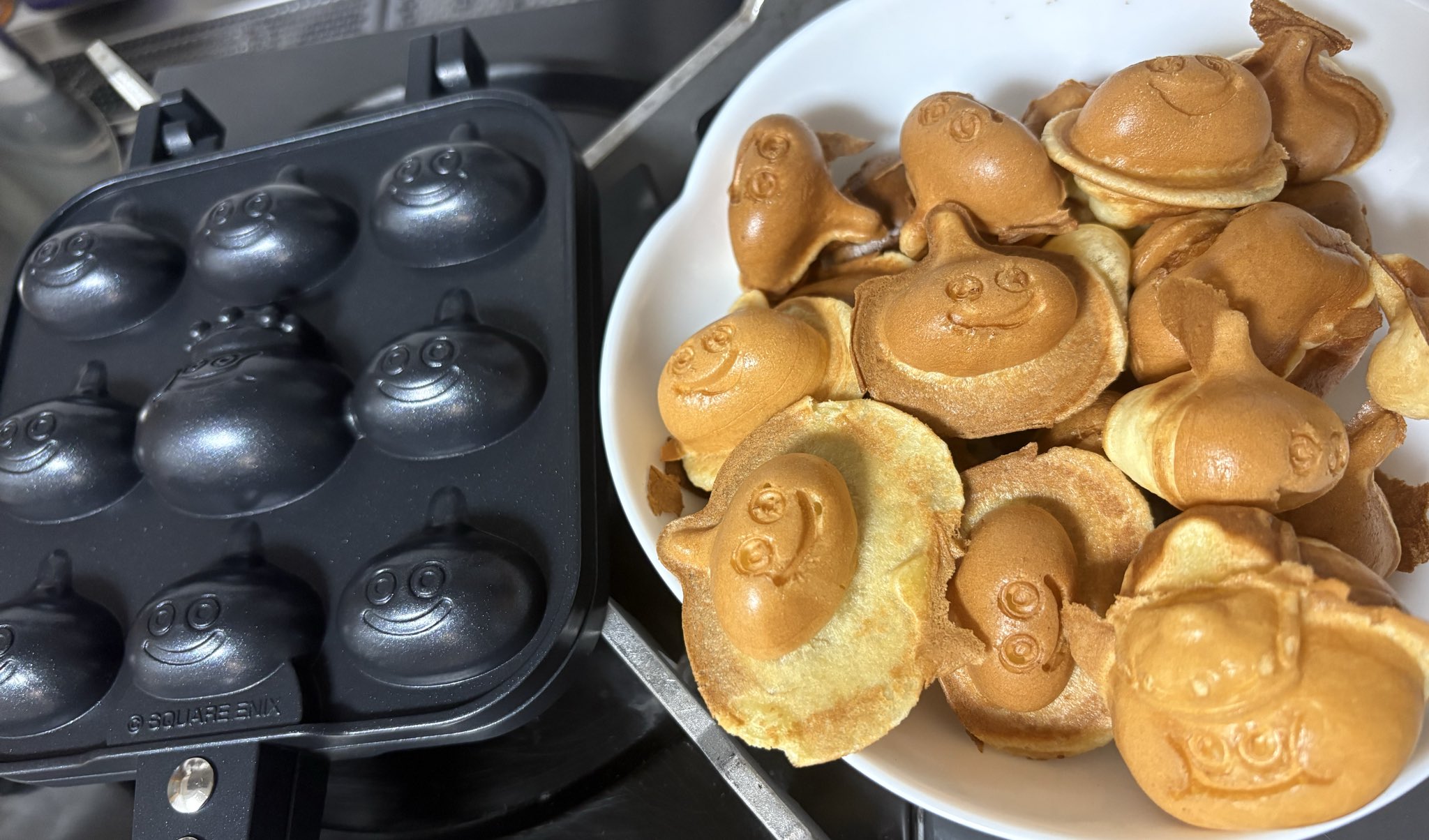 スライムのベビーカステラメーカーとガーランド スライムのベビーカステラメーカーとガーランド スライムのベビー