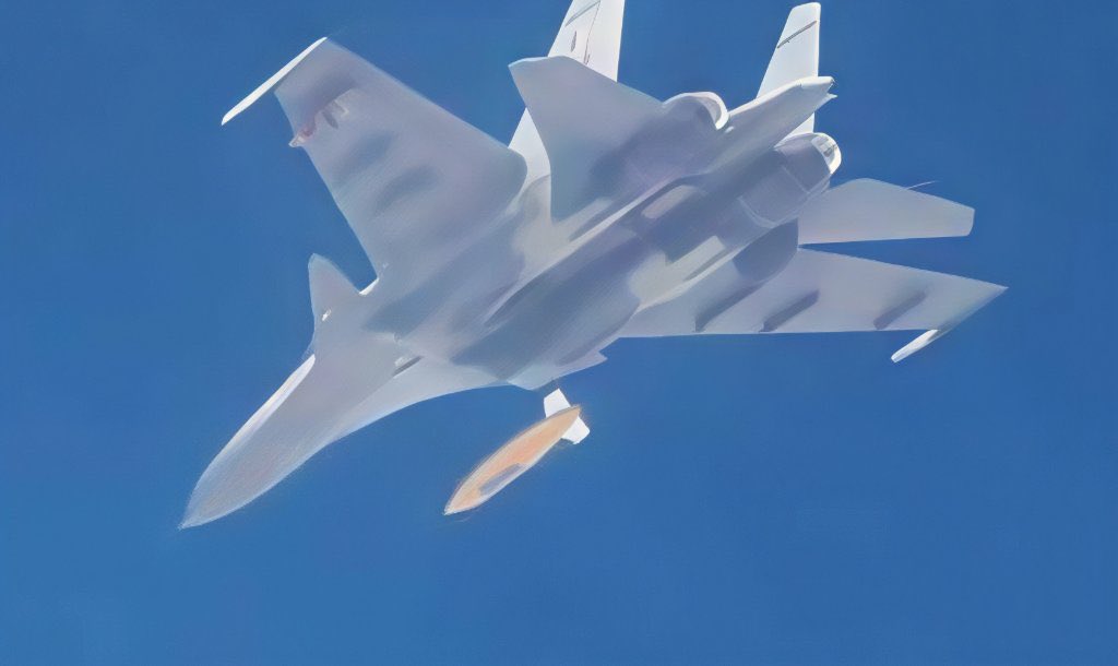 thegeo_sync's tweet image. 🚨 DRDO Long-Range Glide Bomb Integration with Su-30 MKI

The Defence Research and Development Organisation #DRDO has successfully integrated its indigenous Long-Range Glide Bomb (LRGB) ‘Gaurav’ onto multiple stations of the Su-30 MKI fighter aircraft.

▪️ Release trials…