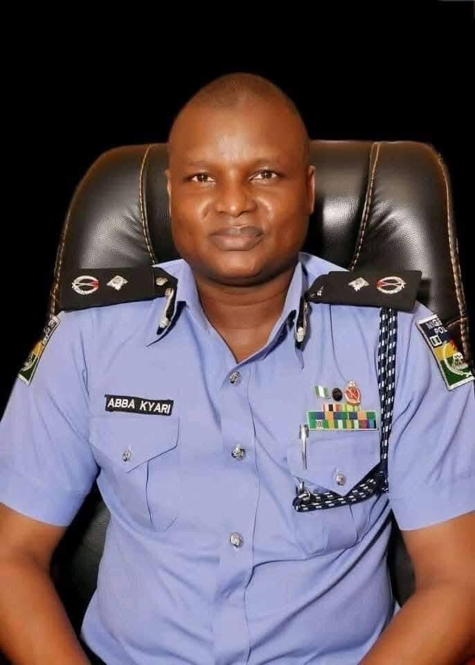abbkar_ai's tweet image. If people with criminal offenses like S.A. Akubu, Nweke Francis Chibueze and Maryam sanda can be considered for presidential pardon, then a brave and resilient police officer like DCP Abba Kyari who dedicated his life to protecting Nigerians and fighting crime also
Read more…