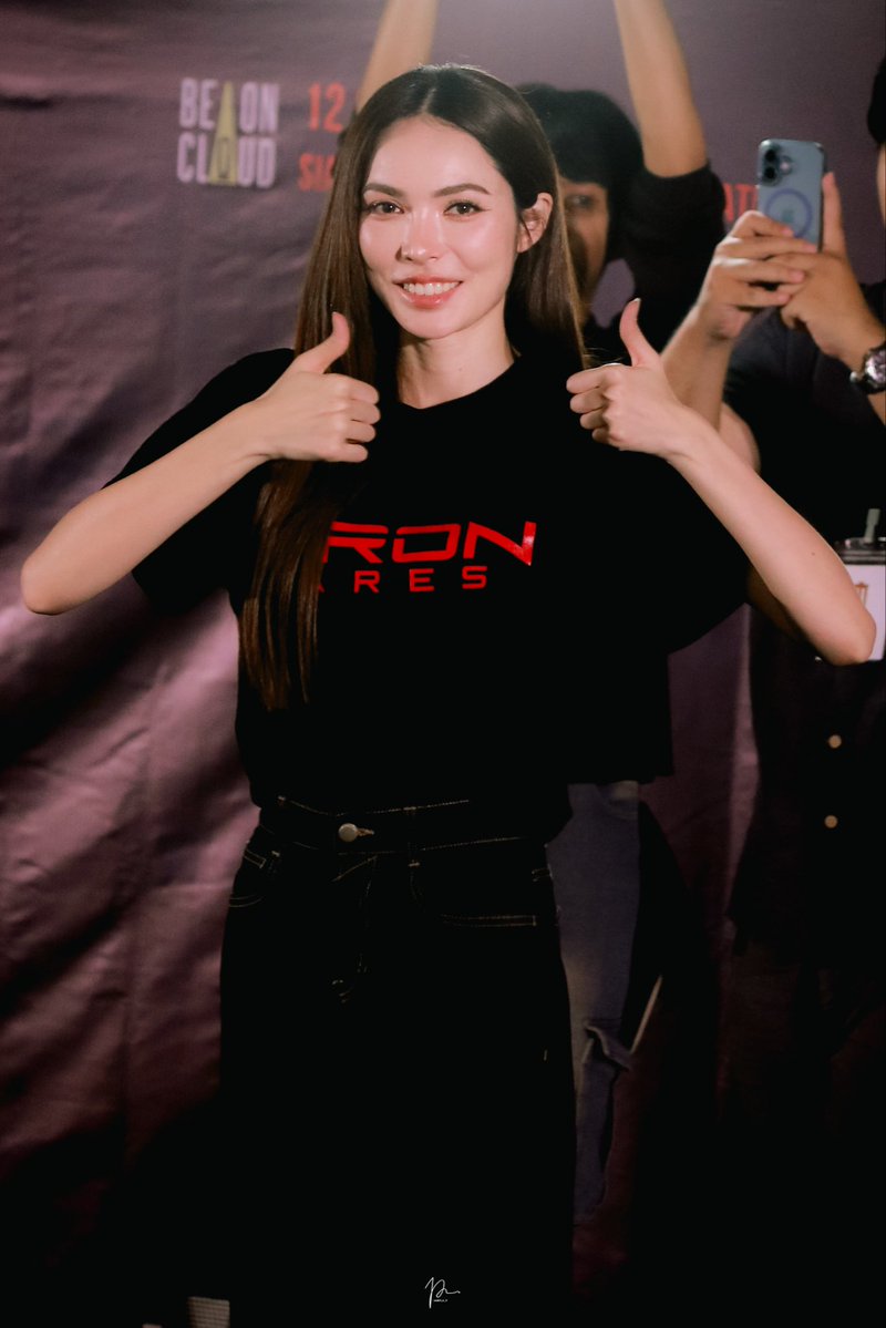 iampla_p's tweet image. เยี่ยมจริงๆ 👀

MAJOR X EL TRON ARES
#TronAresTHxENGLOT
#ชาล็อตออสติน #CharlotteAustin