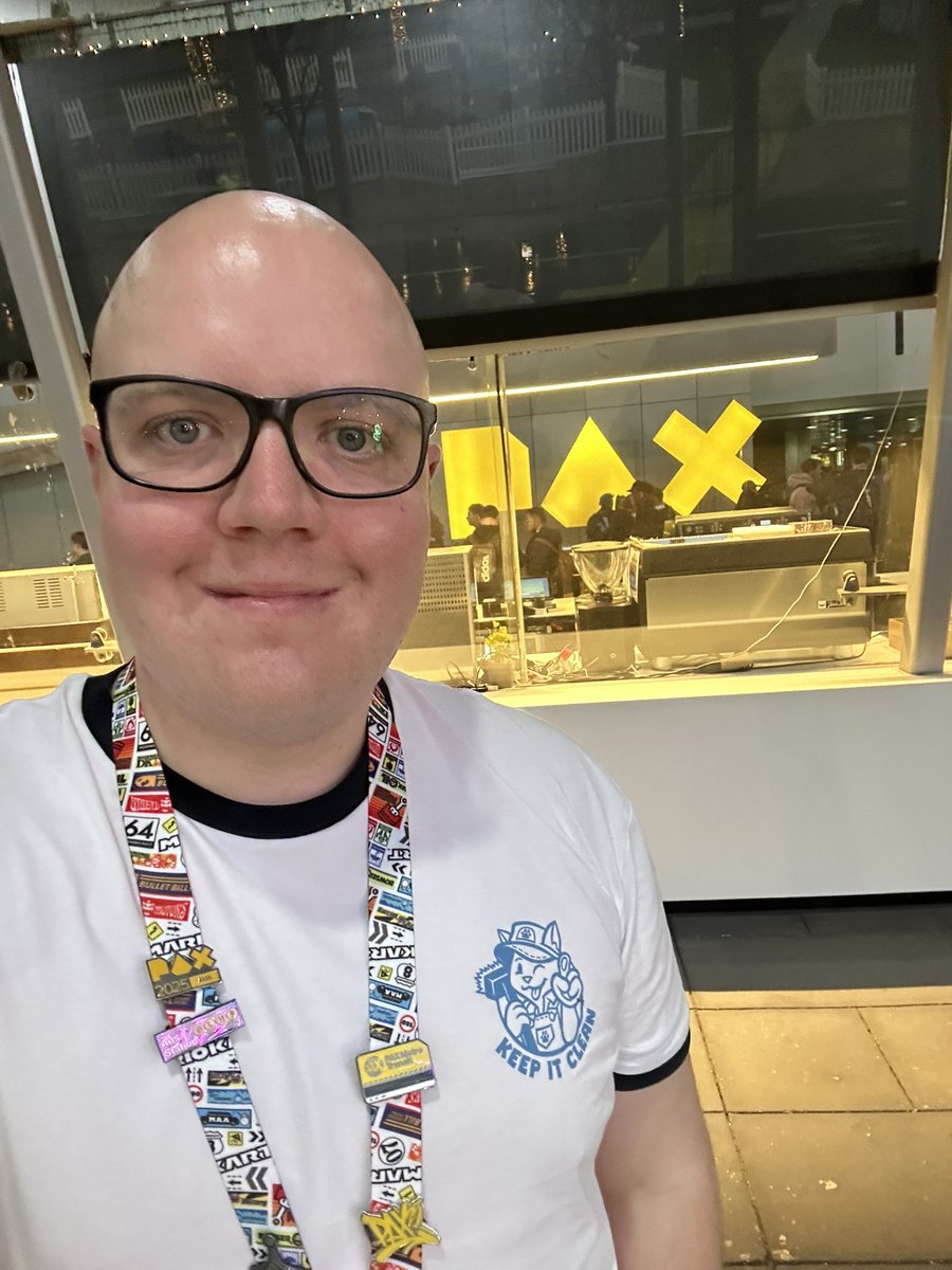 thebigjohnnyd's tweet image. First PAX done, now to walk 40 minutes in heavy rain back to my hotel