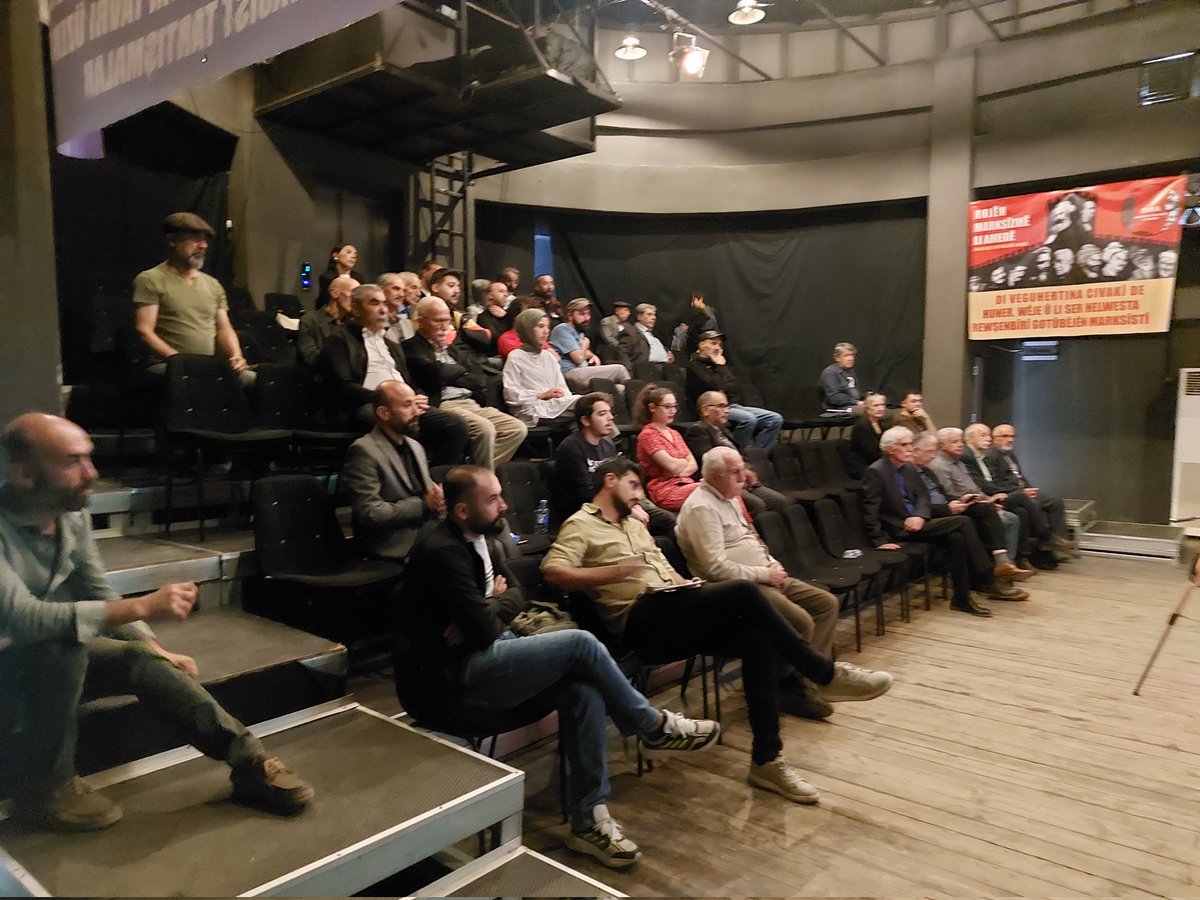 Amed Marksizm Günleri'nde 3. gün başladı.
IV. oturumdan görüntüler...