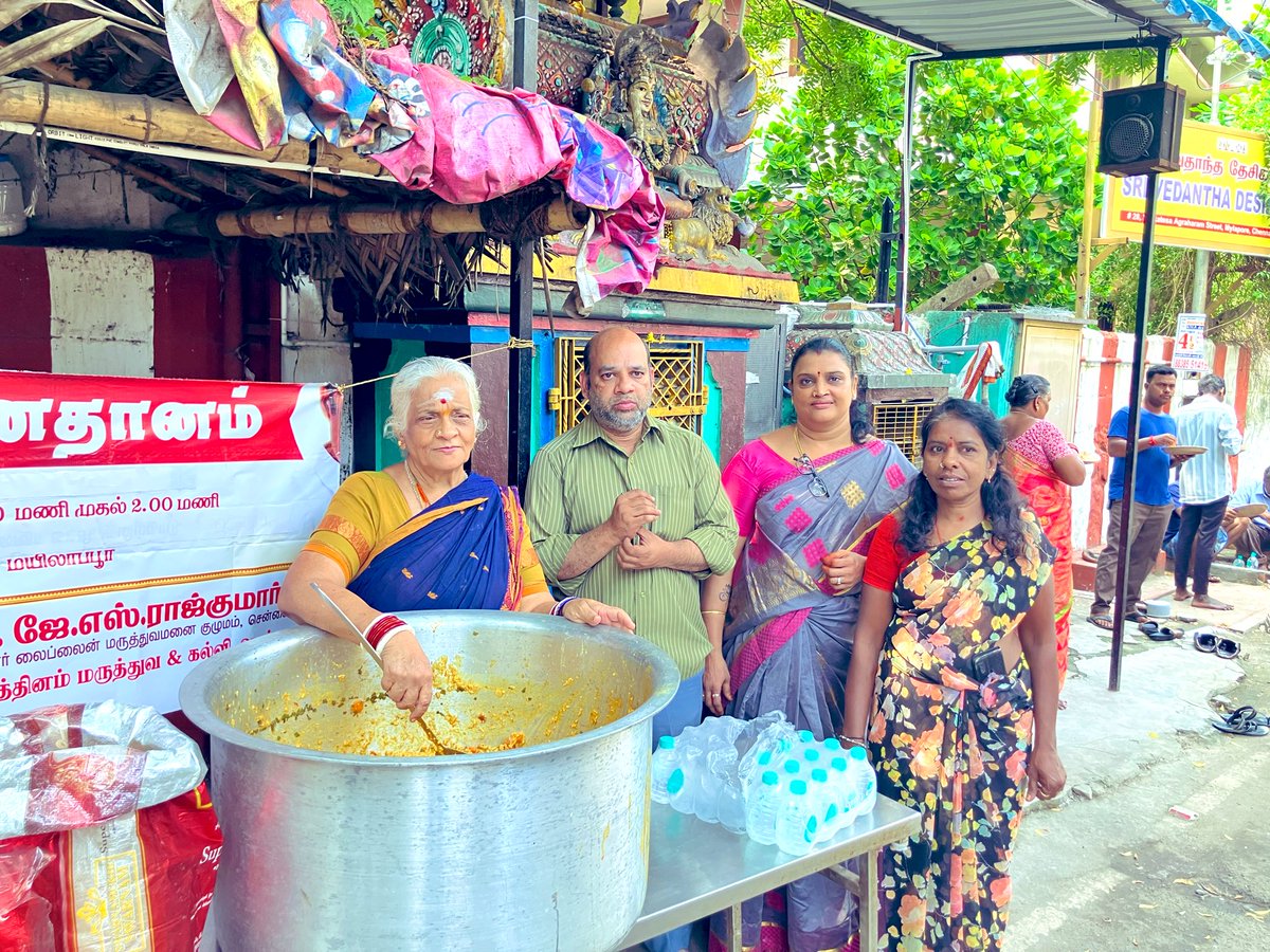 DrJSROfficial's tweet image. “In a world that moves fast, kindness never goes out of style.”

12-October-2025

Feeding someone hungry is not just an act of compassion — it is the purest expression of being human.

Today’s Annadhanam reminds us that true wellness begins when we care for one another.
May every…