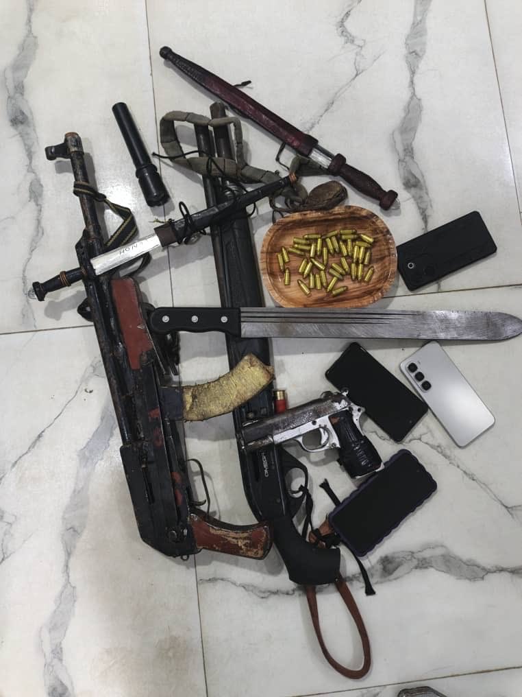 WISEWISDOM_2022's tweet image. PRESS RELEASE

FCT POLICE SMASH GANG BEHIND MURDER OF ARISE NEWS JOURNALIST AND SECURITY GUARD, ARREST 12 SUSPECTS.

The FCT Police Command has successfully arrested twelve (12) notorious armed robbery suspects responsible for the heinous killing of Ms. Somtochukwu Christella…