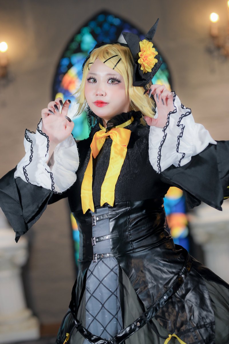 모카*OvO* 스스로 불러운 재앙에 짓눌림 tweet media