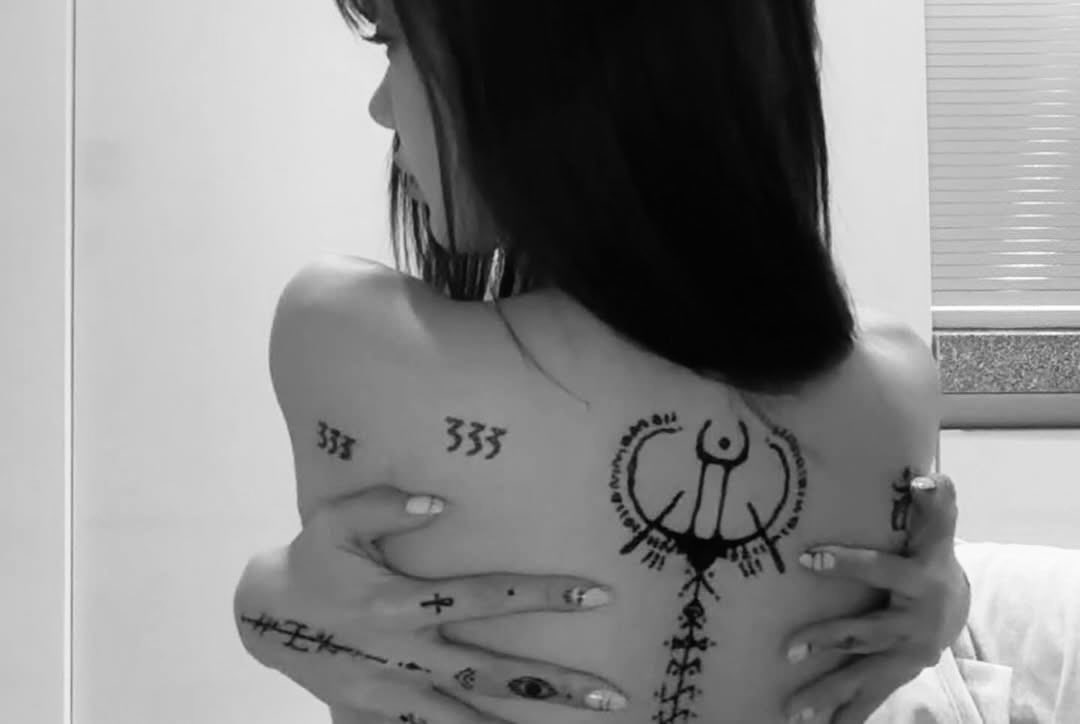 … 𝓕reak like me,