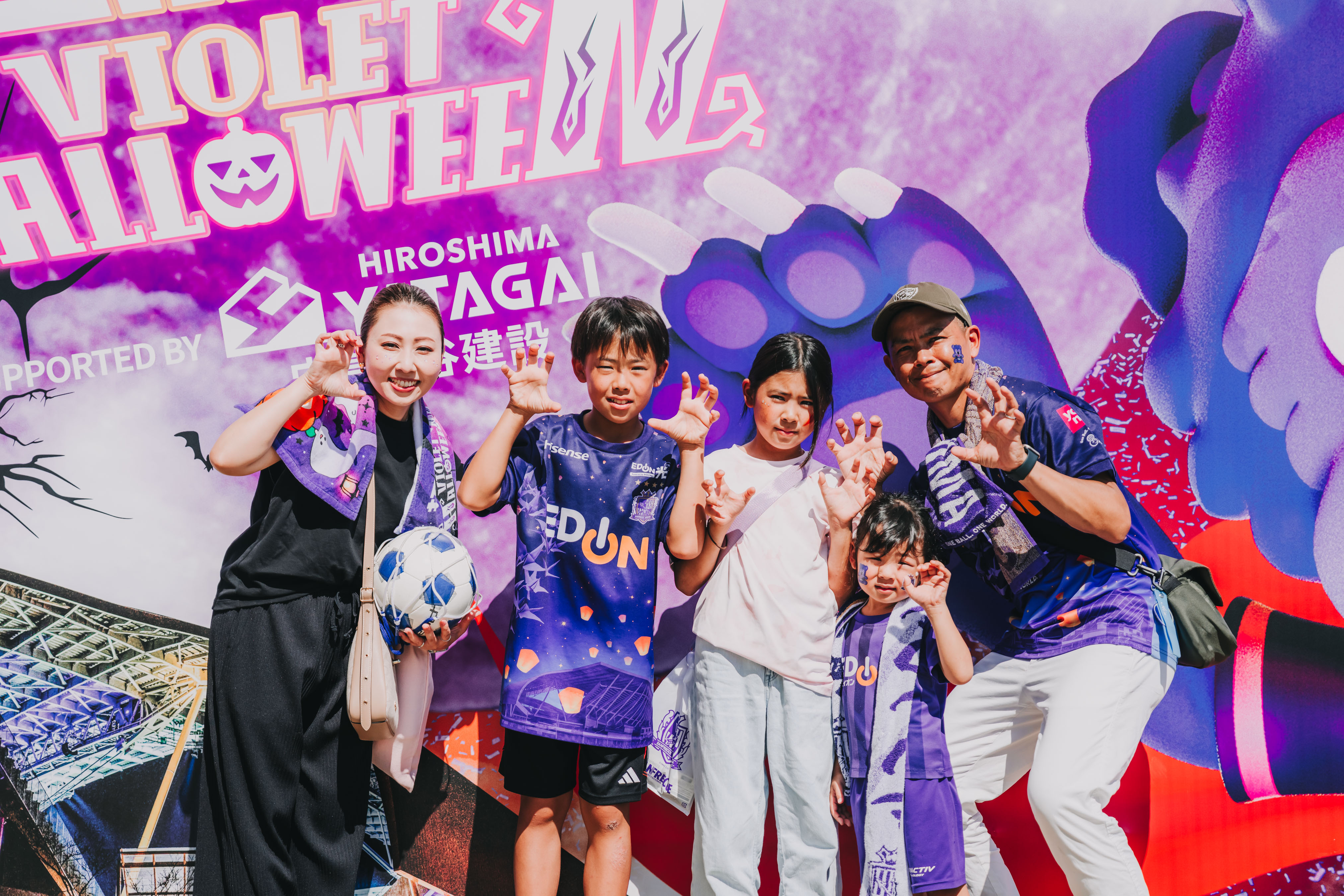 サンフレッチェ広島　ウィンドブレーカー（ルモスアロー）バイオレット　L アパレル | アイテム一覧 | サンフレッチェ広島公式オンラインストア