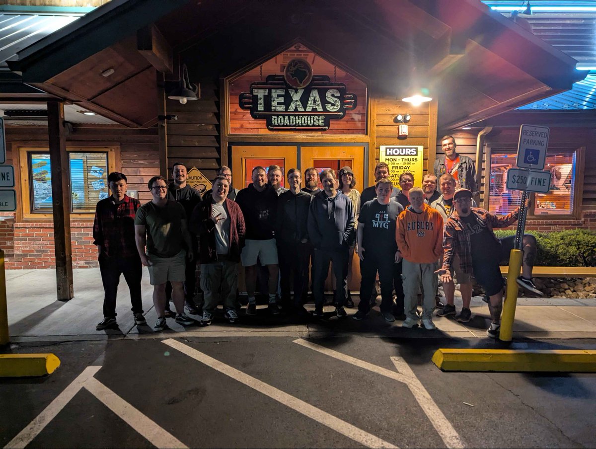 RyanFreeburger's tweet image. Ran it back with 20. Another successful EW group dinner. Hope some of our folks can take it down tomorrow!