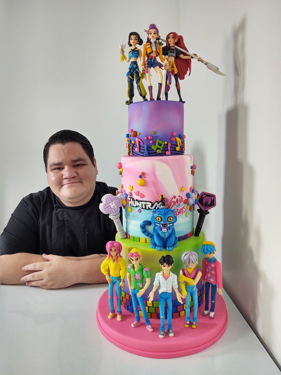 PedroWonderCake's tweet photo. Pastelito #KpopDemomHunters #sajaboys https://t.co/vkQ55mdUUm