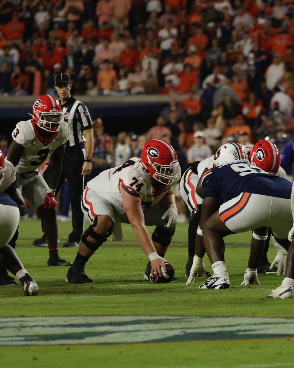 UGAAthletics's tweet photo. DAWWWWWGS ON TOP!

#GoDawgs https://t.co/pfckORKTN4