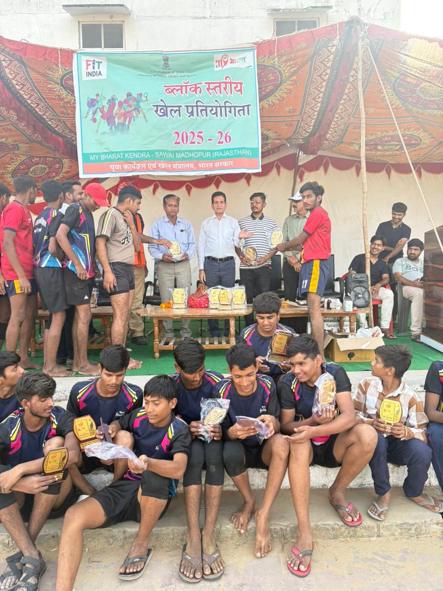 MYB_SWM's tweet photo. Block Sports in Gangapur City by Youth Club associated with MY Bharat Kendra, Sawaimadhopur, Rajasthan
@mybharatgov 
@NyksRajasthan
@PMOIndia 
@mansukhmandviya 
@YASMinistry 
@dmsawaimadhopur https://t.co/4eMdPO1ukL