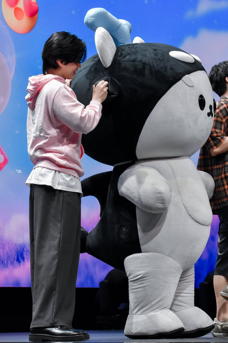 DoubleNann's tweet image. พ่อพ่อตุวจิ๋วเหมือนน้องซังเลยย
TAYNEW FNV FANSIGN
#GMMTVFANIVALxTayNew 
#Newwiee