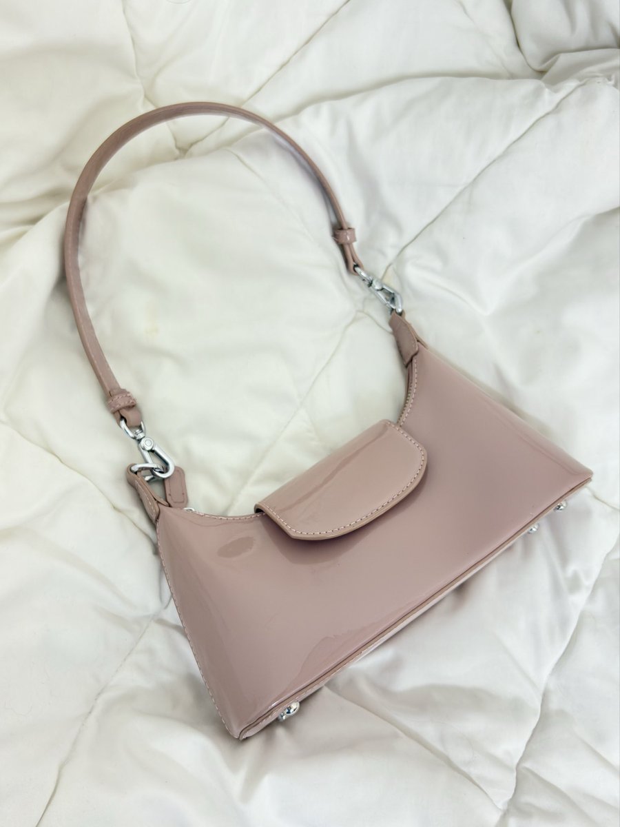 haechaegii's tweet image. want to sell | wts 

ᯓ★ brik lilac chroma RM160 
ᯓ★ as samma hot pink RM50

𑣲 all prices exc postage
𑣲 both have unvisible defects hence the price
𑣲 dm for more info/any question 
𑣲 please help me rt this 

#prelovedbag #brik