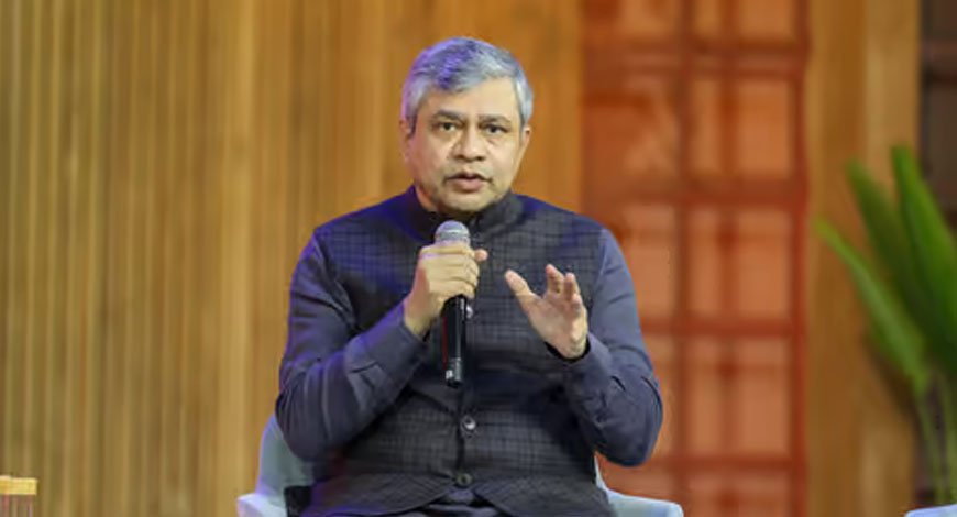 gemsofbabus_'s tweet image. 🚨 Gujarat is a Hub for Semiconductors, Electronics & Logistics, Leading India Towards Becoming a Developed Nation by 2047: Ashwini Vaishnaw