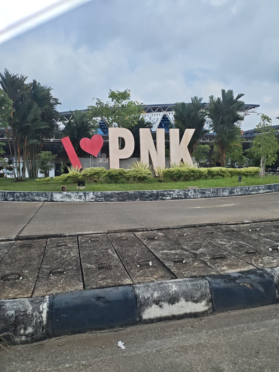 Wife_Ck's tweet photo. See u pontianak https://t.co/IMk4P0RtmO