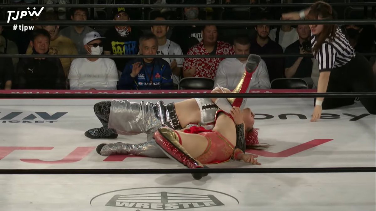 meraWRESTLING's tweet image. Yuki Aino, Yuna Manase and Toga defeated Miu Watanabe, Yuki Kamifuku and Wakana Uehara when Toga pinned Wakana Uehara after a Rock Bottom.

#tjpw #渡辺未詩 #上福ゆき #上原わかな #愛野ユキ #まなせゆうな #凍雅