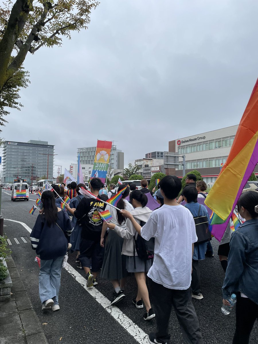 mierainbowpride's tweet photo. 三重レインボープライド2025
本日無事に終わりました🏳️‍🌈✨

今日はありのままの自分でいられる日

津の街・そして三重県でも、もっともっと様々な多様性が受け入れられますように😊

#mierainbowpride
#三重レインボープライド
#三重レインボーパレード
#津まつり https://t.co/T94WjOHPAP