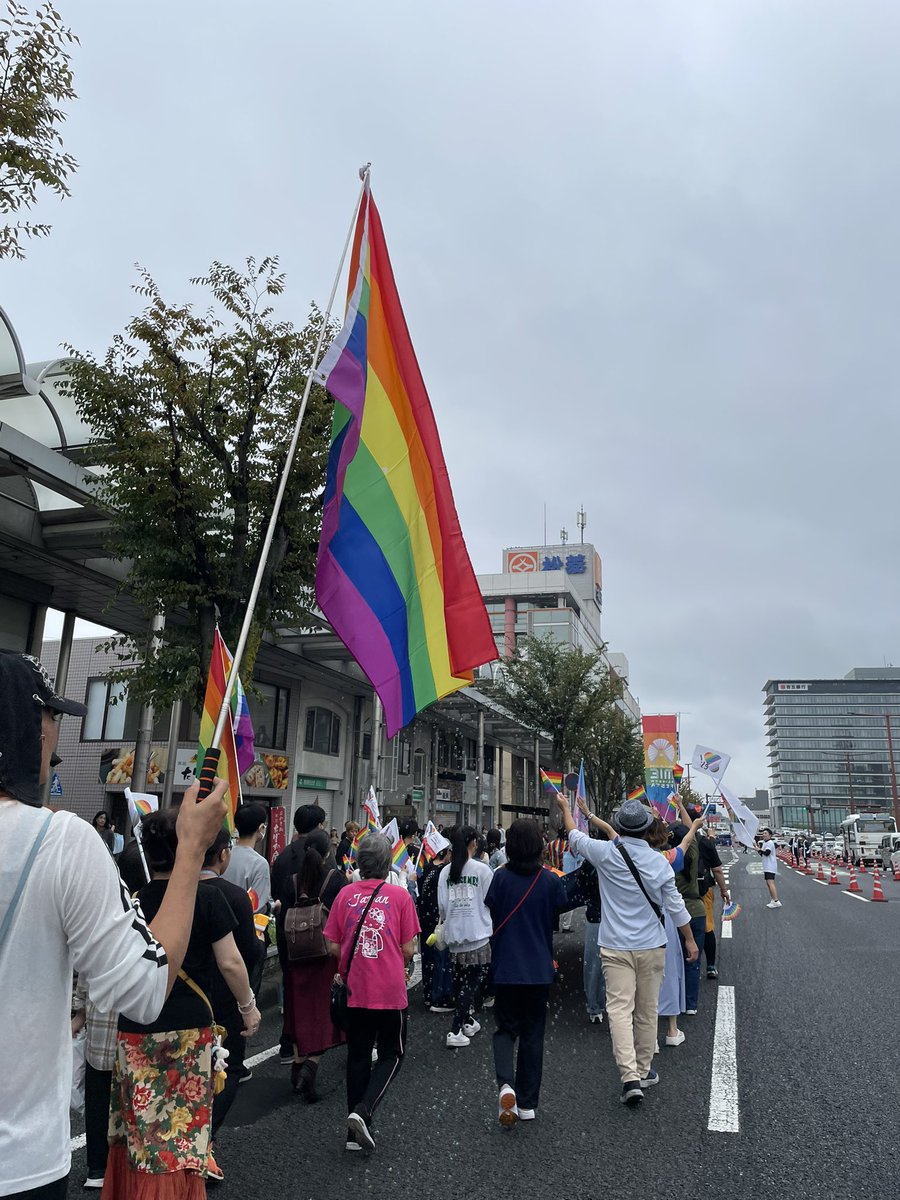 mierainbowpride's tweet photo. 三重レインボープライド2025
本日無事に終わりました🏳️‍🌈✨

今日はありのままの自分でいられる日

津の街・そして三重県でも、もっともっと様々な多様性が受け入れられますように😊

#mierainbowpride
#三重レインボープライド
#三重レインボーパレード
#津まつり https://t.co/T94WjOHPAP