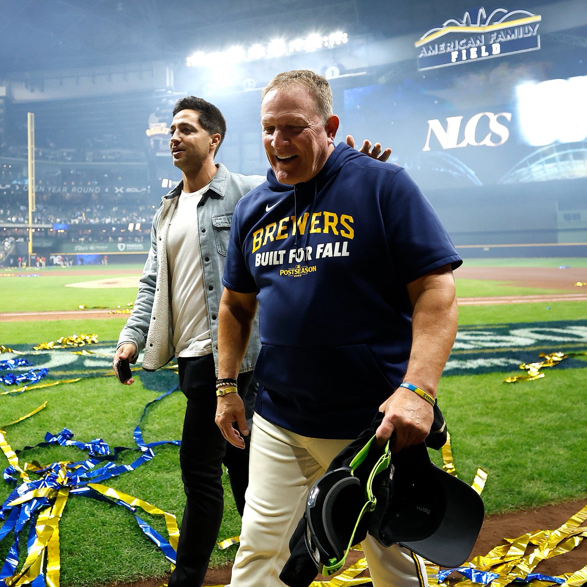 OUR MANAGER

#MagicBrew