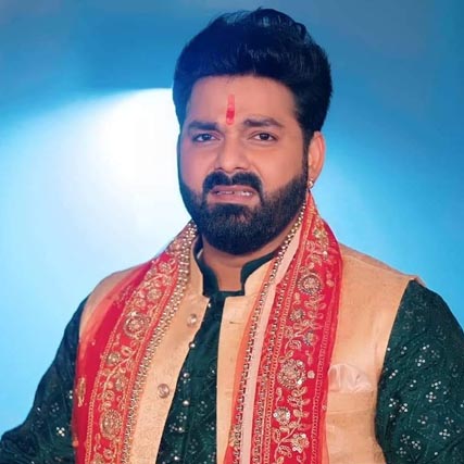 JaikyYadav16's tweet image. एक राजनैतिक कार्यकर्ता की ज़िंदगी।

नेता जी के बेटा हुआ है: बधाई देने चलो
नेता जी क्षेत्र में जा रहे हैं: नारे लगाने चलो
नेता जी का कुत्ता बीमार है: डॉक्टर बुलाने चलो
नेता जी की रैली है: भीड़ बढ़ाने चलो

अब चुनाव आ गए हैं, कार्यकर्ता को टिकट की उम्मीद है मगर

कल पार्टी ज्वॉइन…