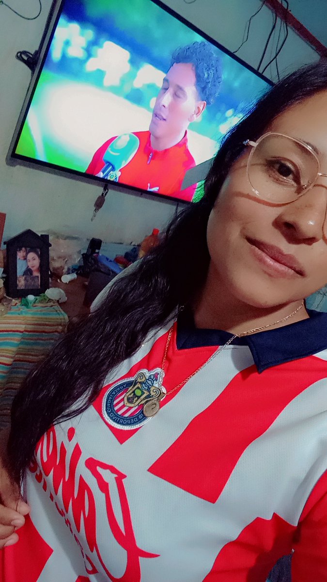 crmnmdn's tweet image. #ElMejorFutEnTUDN
Apoyando siempre a #Chivas 
#ArribaElGuadalajara