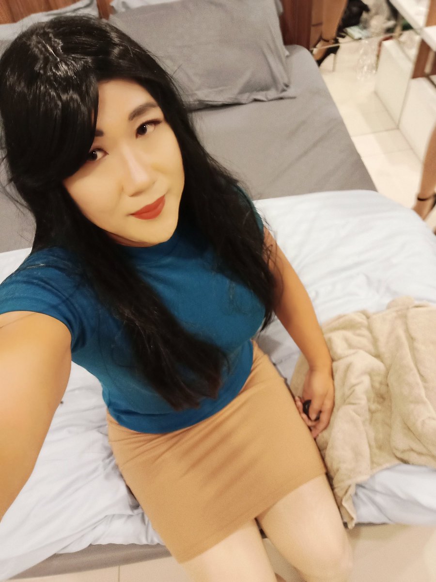 MandyWe76934966's tweet photo. 很久没变装了，只能发旧照片。刷个存在感。哈哈。 https://t.co/LuRzUtJimw