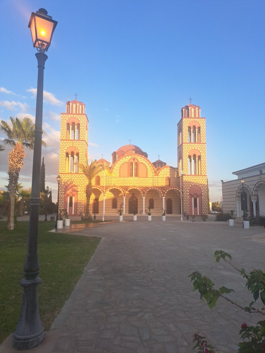 Antonischurches's tweet image. Sunday morning #routine... 

#Read &amp;amp; #Pray, #Church, #Train, #Eat 💪😎👍

✝️☦️✝️

God created man in his image. Be creative &amp;amp; create something too 🫡