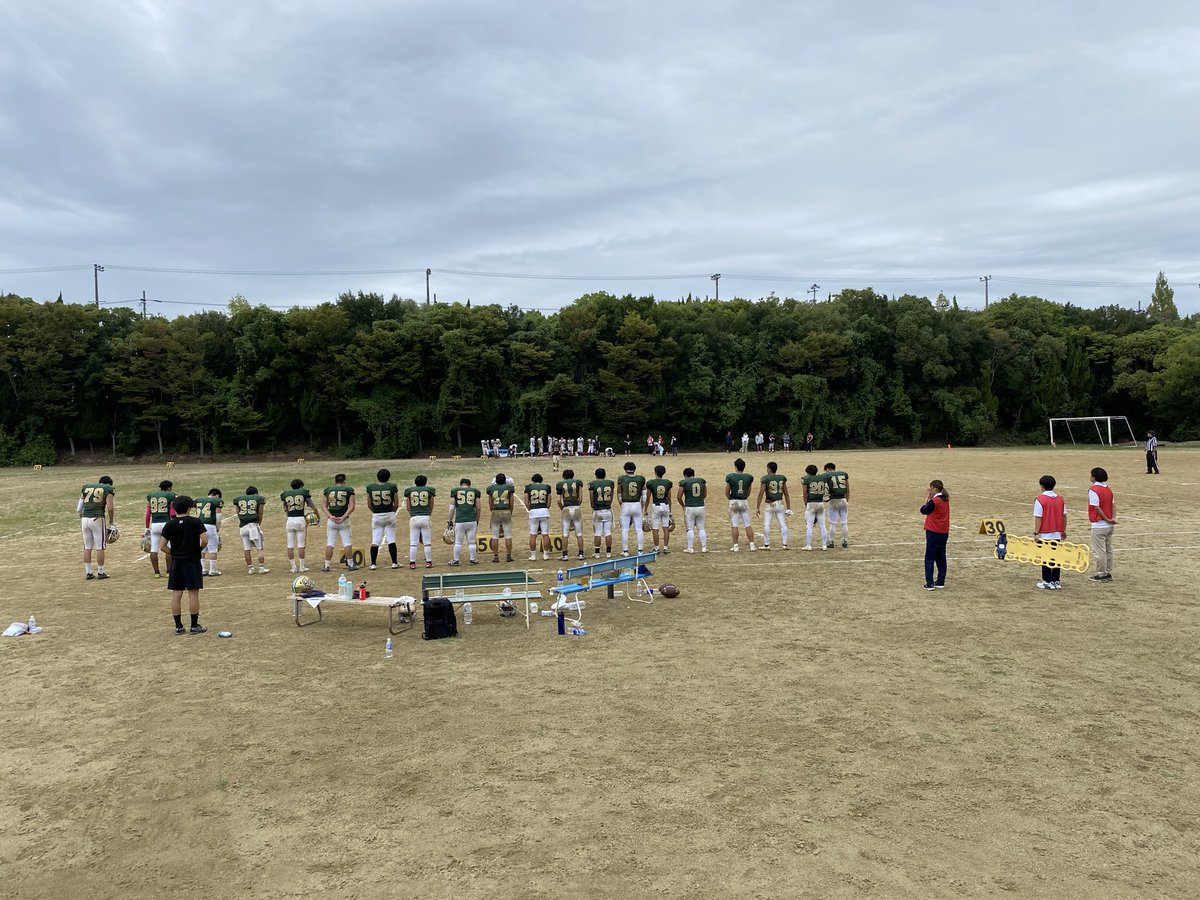 2025年10月12日 クエーサーズvsウイングス

   QS  WI
1Q  0  0
2Q 13  0
3Q  7  0
4Q  6  0
   26  0

外をまくるプレーでQSが先制。逆にWIは相手Dの積極的な上がりでオプションを封じられる。

勢い付いたQSは連続QBサックで押し込み、WIは常に苦しい位置からの攻撃が続いた。