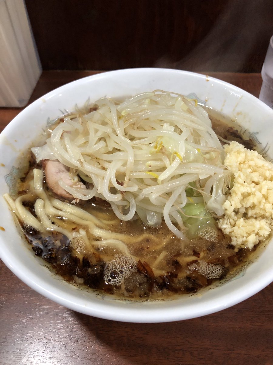 #D麺

[気まぐれ限定]

焦がしネギ
本当に半分
ニンニク