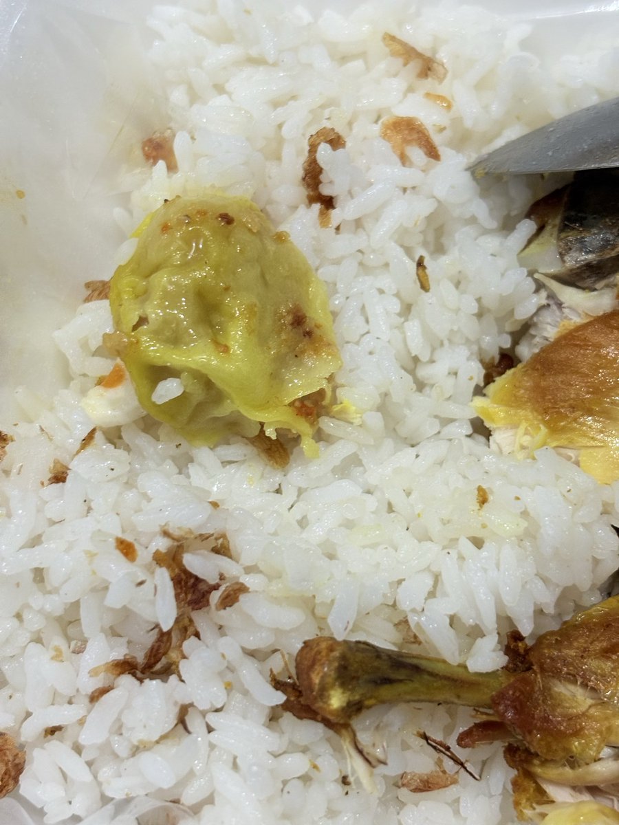 voidcatts's tweet image. dimas and nasi uduk, anyone?