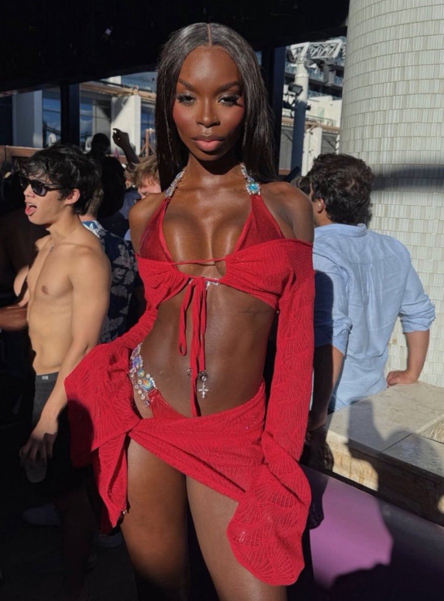 kaylanij__'s tweet image. they so tea.