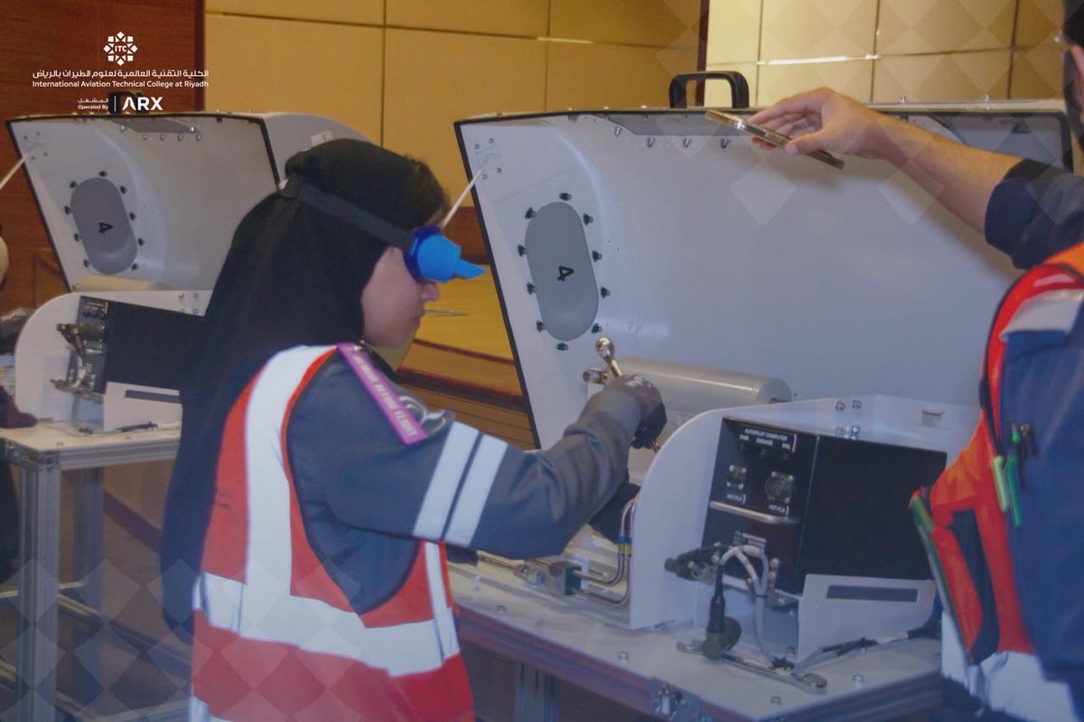 ✨ تحدي بالمقلوب | Upside Down Challenge ✨

في IATC استضفنا مسابقة تقنية فريدة جمعت طالباتنا مع نادي الطيران بجامعة الملك سعود ✈️
التحدي أظهر الإبداع والعمل الجماعي تحت الضغط 👏

#IATC #Aviation #SaudiVision2030