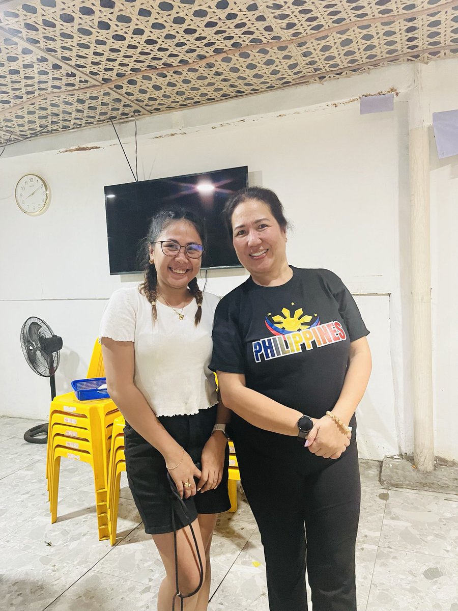 immhary_'s tweet photo. With Ate Kaye and Tita Min @min_bernardo (Kathryn’s Ate/Mom).
KB even if you’re far away,we can still feel your presence. Your family is so generous and genuine-no pretentions! WALA NAKOY MASTORYA. GRABE KA DOWN TO EARTH SA IMONG FAM! 😭🥹

Northern Cebu will surely be happy.🫶 https://t.co/c3rRbO6H5m