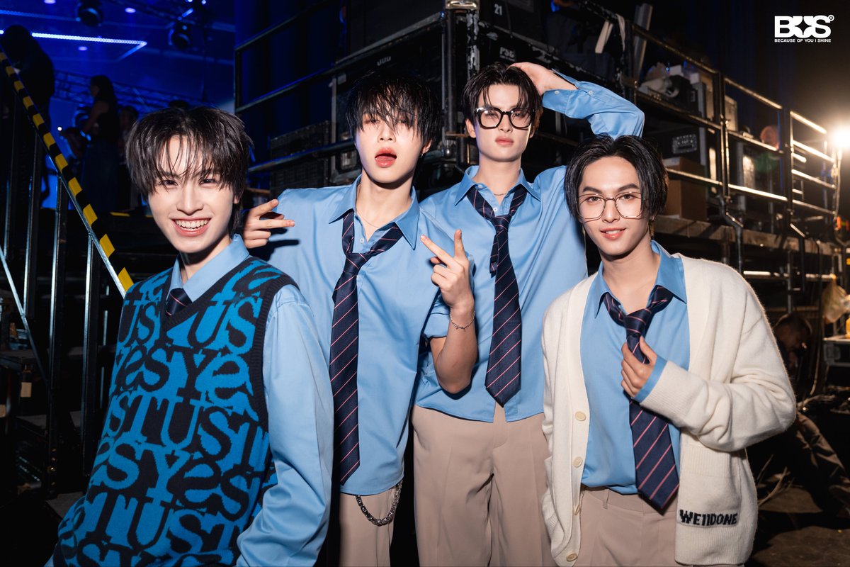 BUS_SONRAY's tweet image. รวมภาพบรรยากาศจากงาน NOW FEST มาฝากทุกคนครับ 😍 (1/4)

#NOWFESTxBUS
#NOWFEST_BKKD1
#NOWFEST
#NOWONTRENDING
#BUSbecauseofyouishine