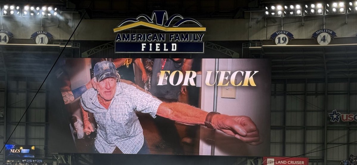 MrAngry247's tweet image. #WinItForUeck #ThisIsMyCrew 
#MagicBrew