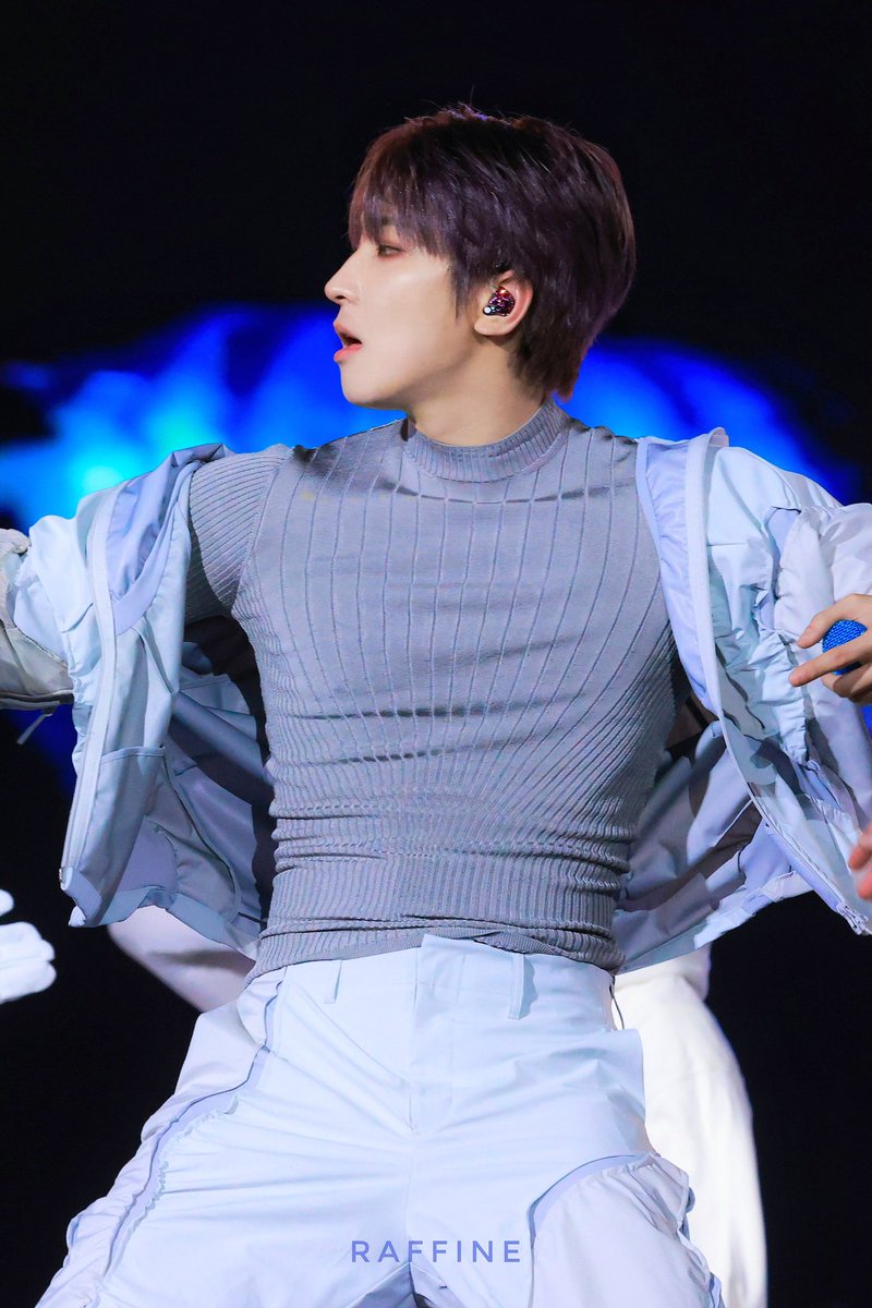 wonnnwoo's tweet photo. one year ago today wonwoo changed the trajectory of my life forever. happy anniversary to the slutty mugler ribbed sculpting sweater https://t.co/oIpEUX9ZZn