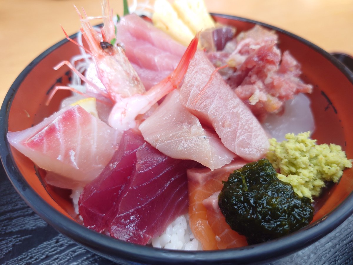 Marimon_5681's tweet image. 御前崎の海鮮どーん🐟️

#海鮮丼