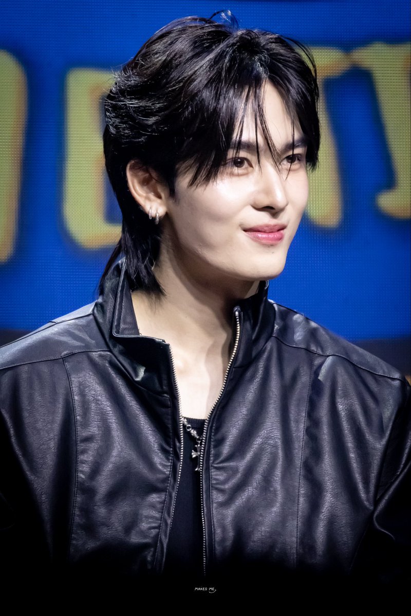 _makesmesmile's tweet image. 🤍

นั่งเฉยๆๆต้องหล่อขนาดนี้เลยย งื้ออ~~

PERTHSANTA P10L VN FANMEET

#Perfect10LinersFMinVietnam
#Santapp