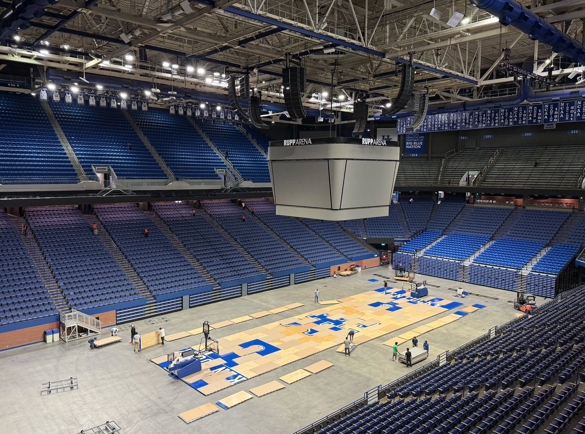 JackPilgrimKSR's tweet image. We&apos;re closing up shop at KSR HQ tonight after an all-time Big Blue Madness

Read our top takeaways of the day: on3.com/teams/kentucky…

I&apos;ll lock up on the way out, BBN.