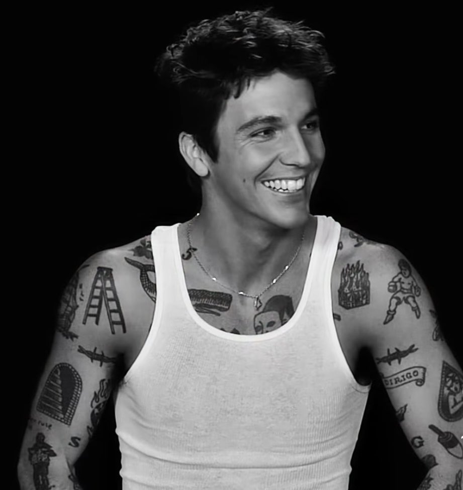 morganhopesurok's tweet image. he&apos;s so hot #rolemodel @rolemodel @noplaceliketour